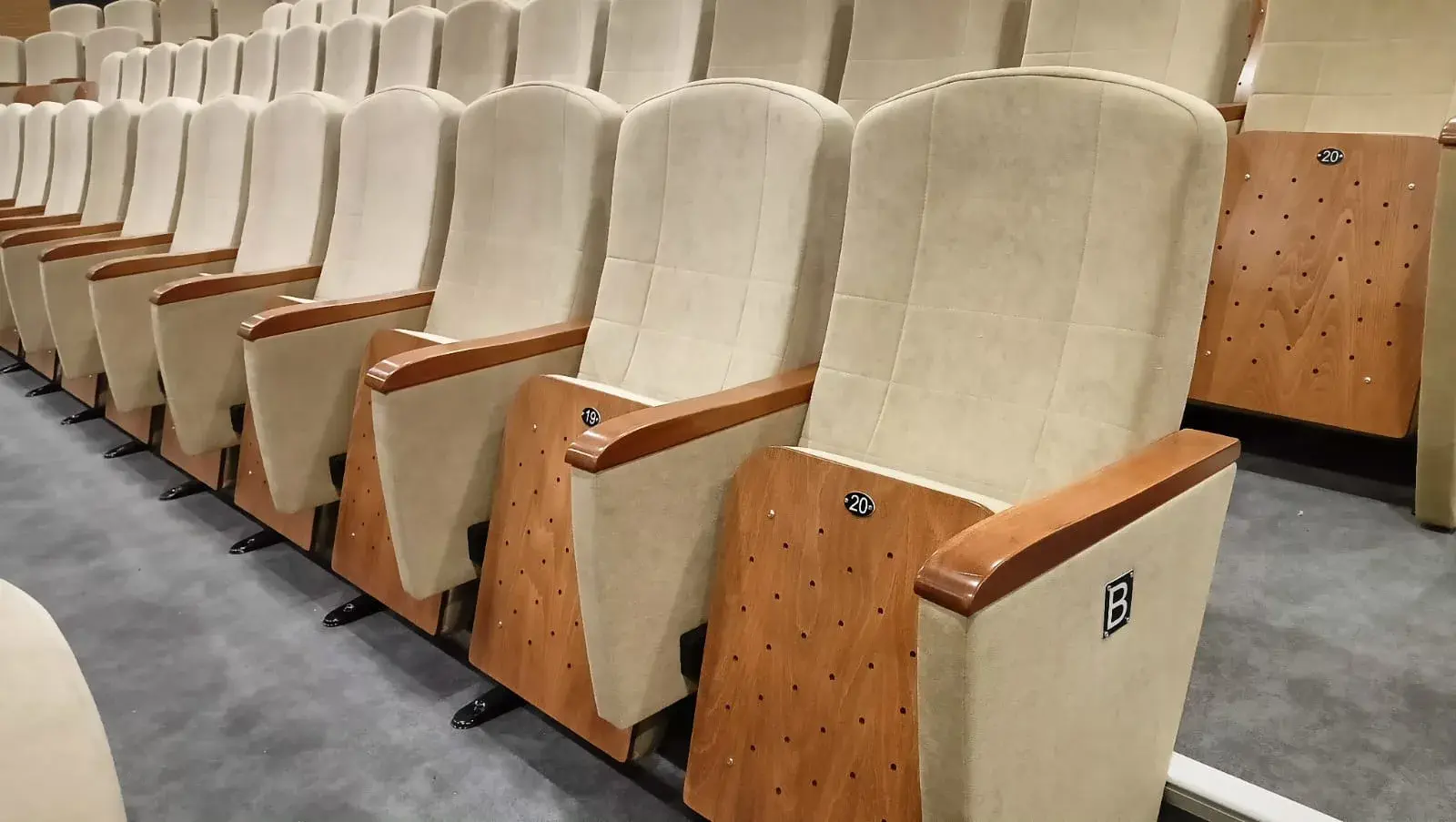 Yazı Tablalı Konferans Salonları