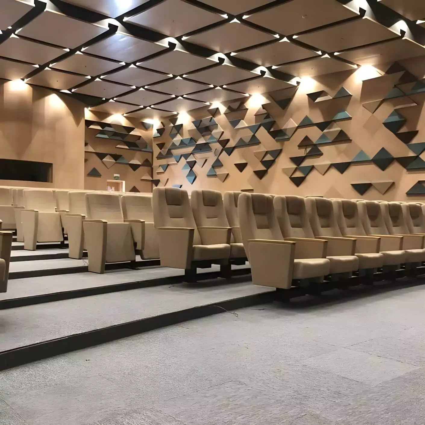 Yazı Tablalı Konferans Koltuğu